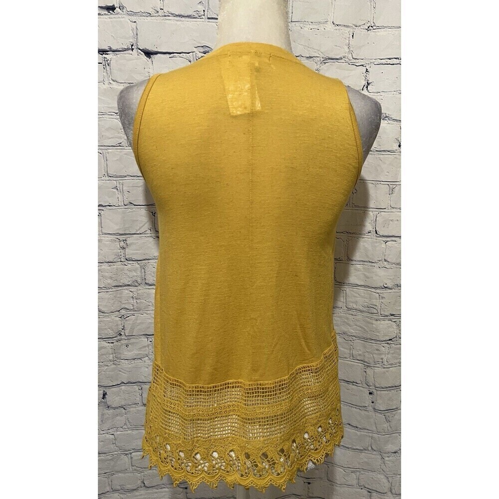 Studio JPR Women's Yellow Embroidered Geometric Print Blouse Shirt NWT Petite S - Picture 4 of 7